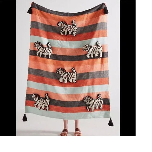 nwt anthropologie richmond embroidered animal throw blanket
